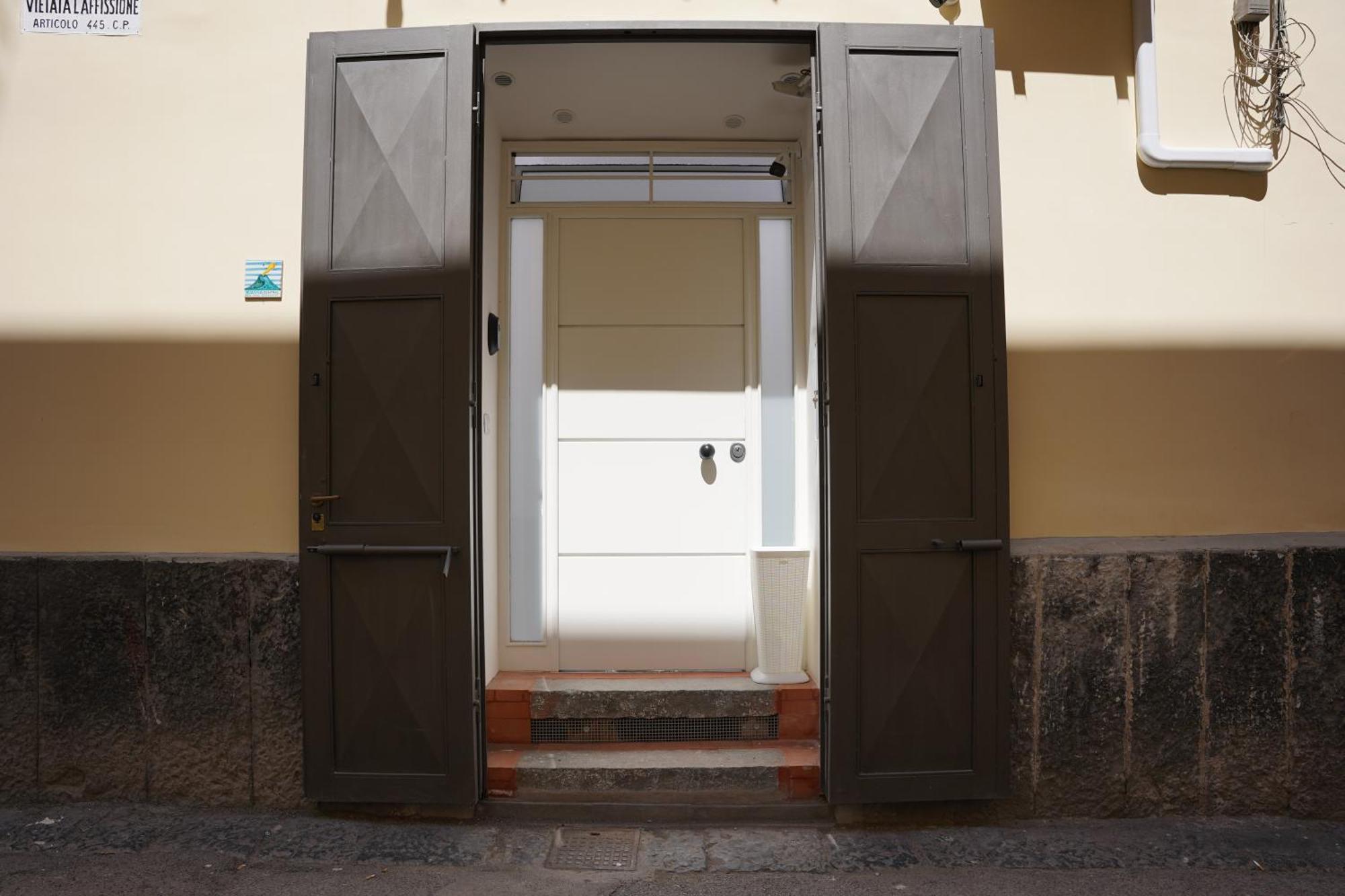 B&B Vesuvius Central ตอร์เรเดลเกรโค ภายนอก รูปภาพ